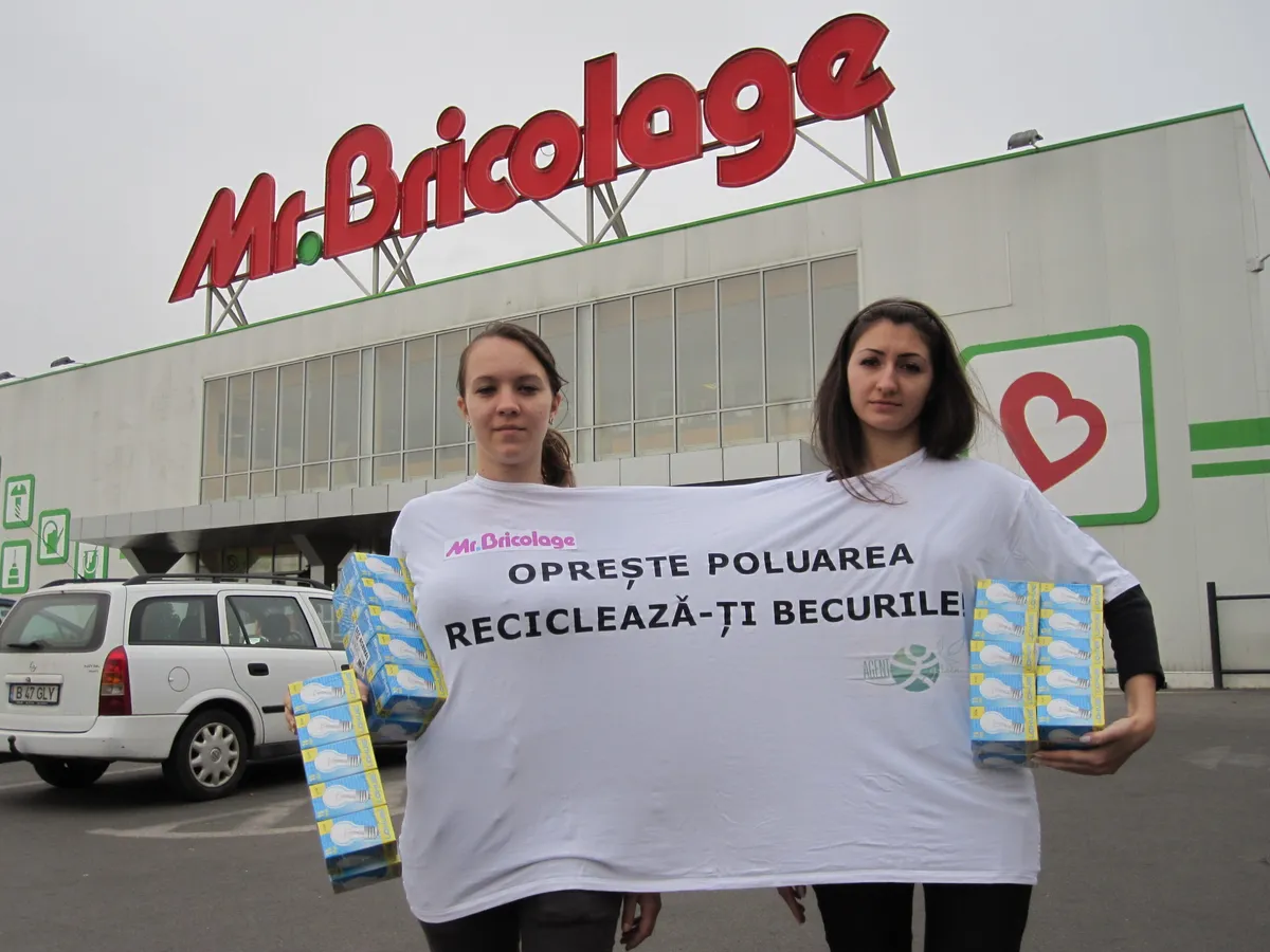 Protest Agent Green cu ”siameze” în Mr Bricolage