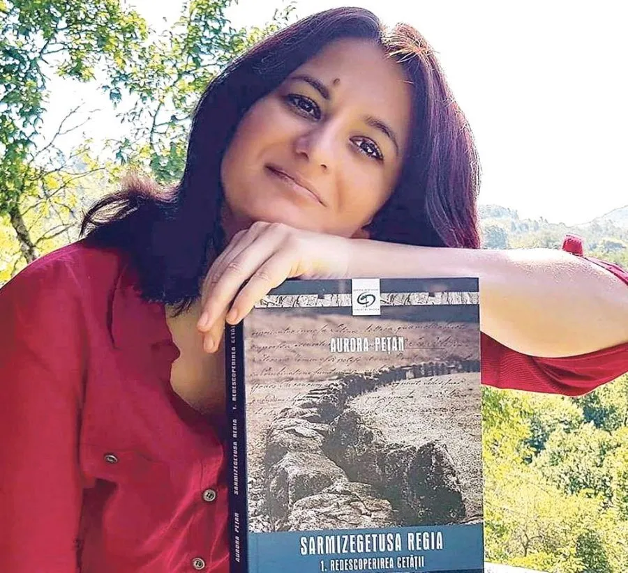 AURORA PEȚAN: „Urarea din poveste – «Flori să-ți crească în cale» – se poate împlini”