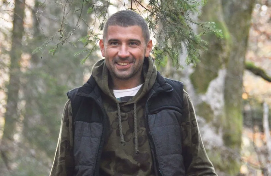 GABRIEL PĂUN (Consilier apolitic al Primului Ministru / Organizația „Agent Green”): „În aceste momente, se taie ultimele fărâme din Codrii Vlăsiei”